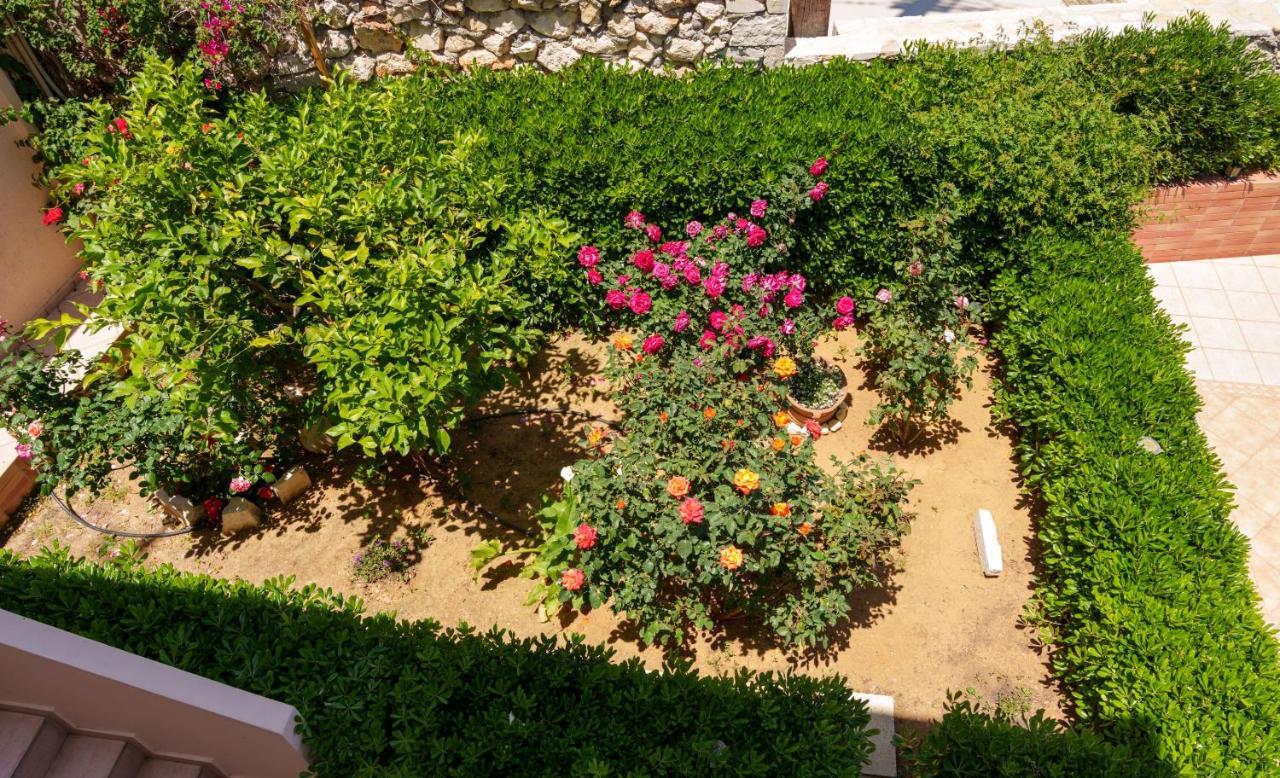 Fnk Apartments With Sea View Agia Pelagia  Esterno foto