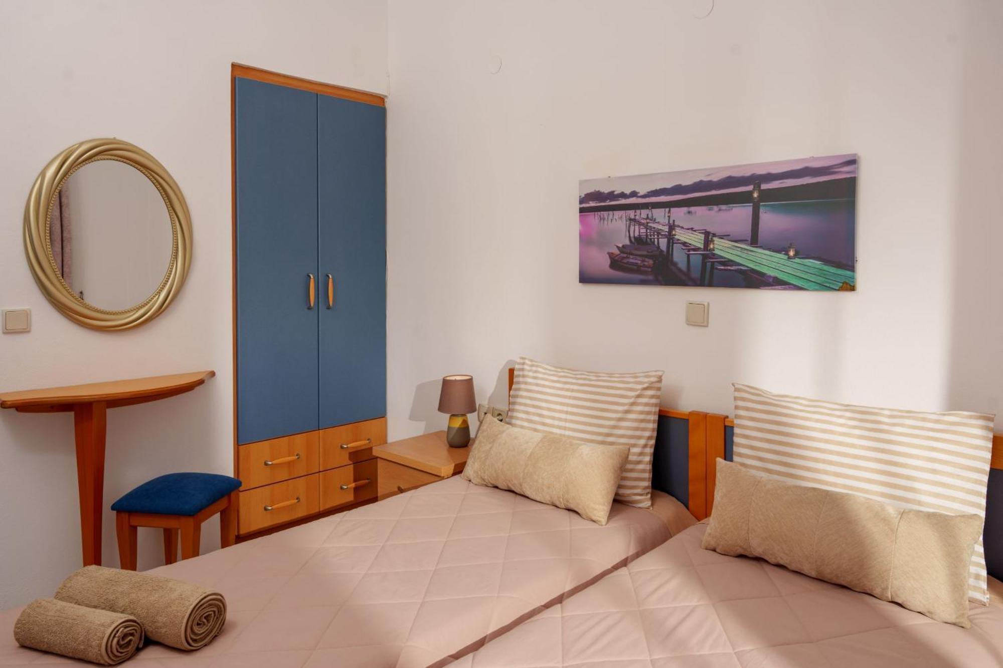 Fnk Apartments With Sea View Agia Pelagia  Esterno foto