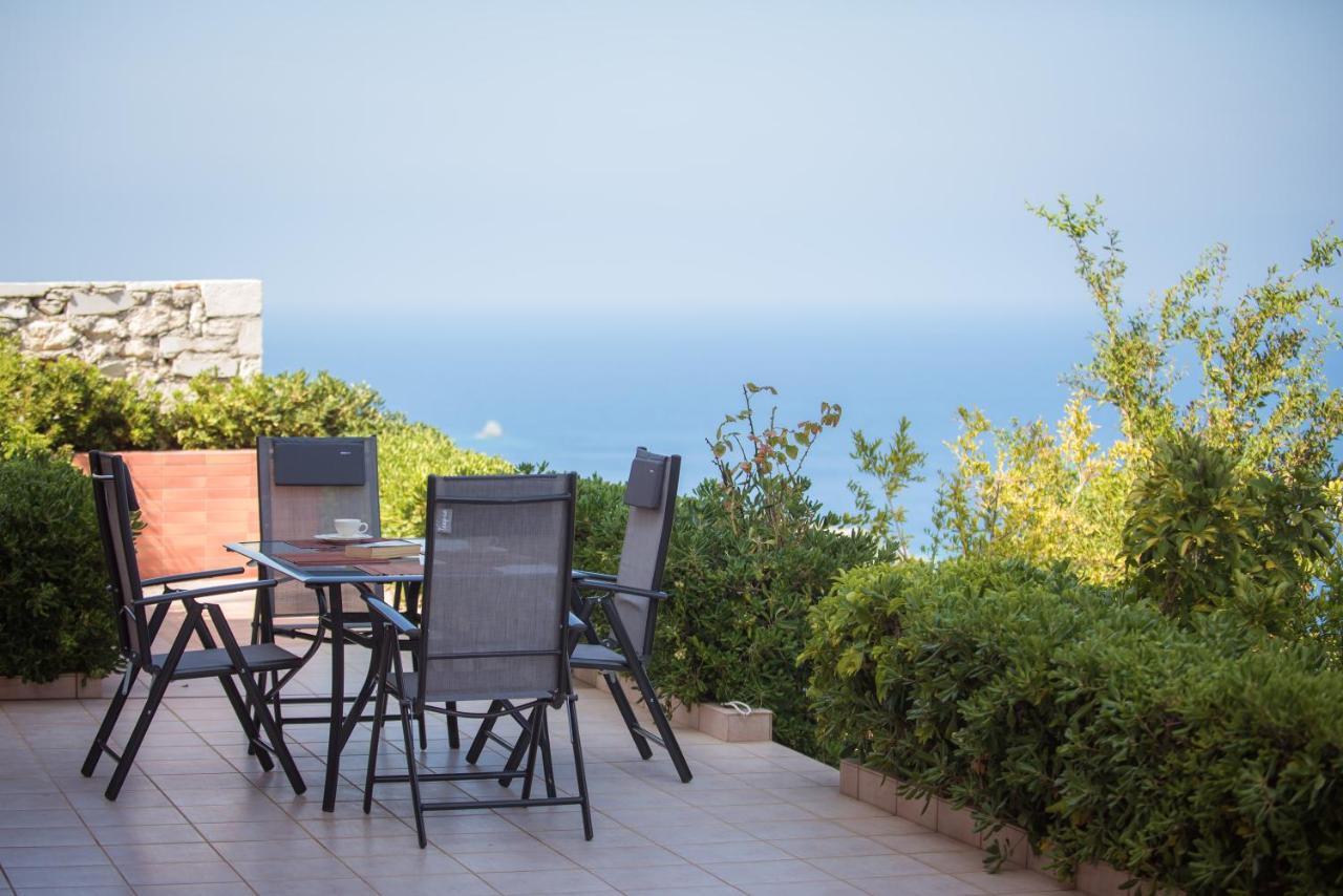 Fnk Apartments With Sea View Agia Pelagia  Esterno foto